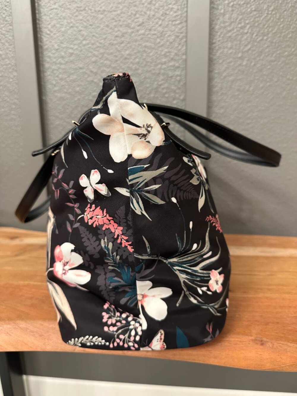 Kate Spade Wilson Road Botanical Tote - EUC - Picture 5 of 8